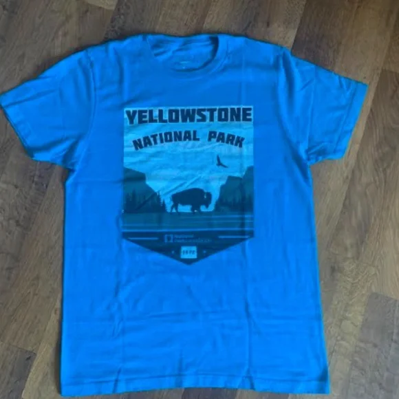 Yellowstone National Park Tee - Picture 2 of 11